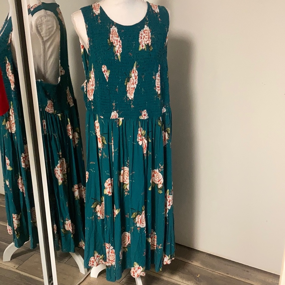 Torrid Maxi Dress Size 4X (26) Plus Size